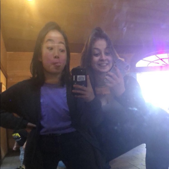 Meet your Posher, E - Picture 1 of 1